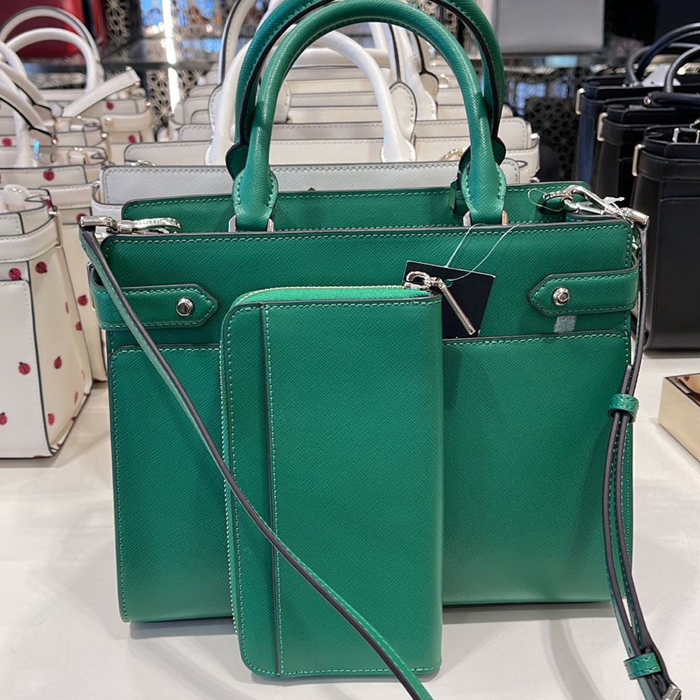Kate Spade staci medium satchel
&
KSNY Staci Large Continental Wallet
Green Bean - Picture 6 of 16